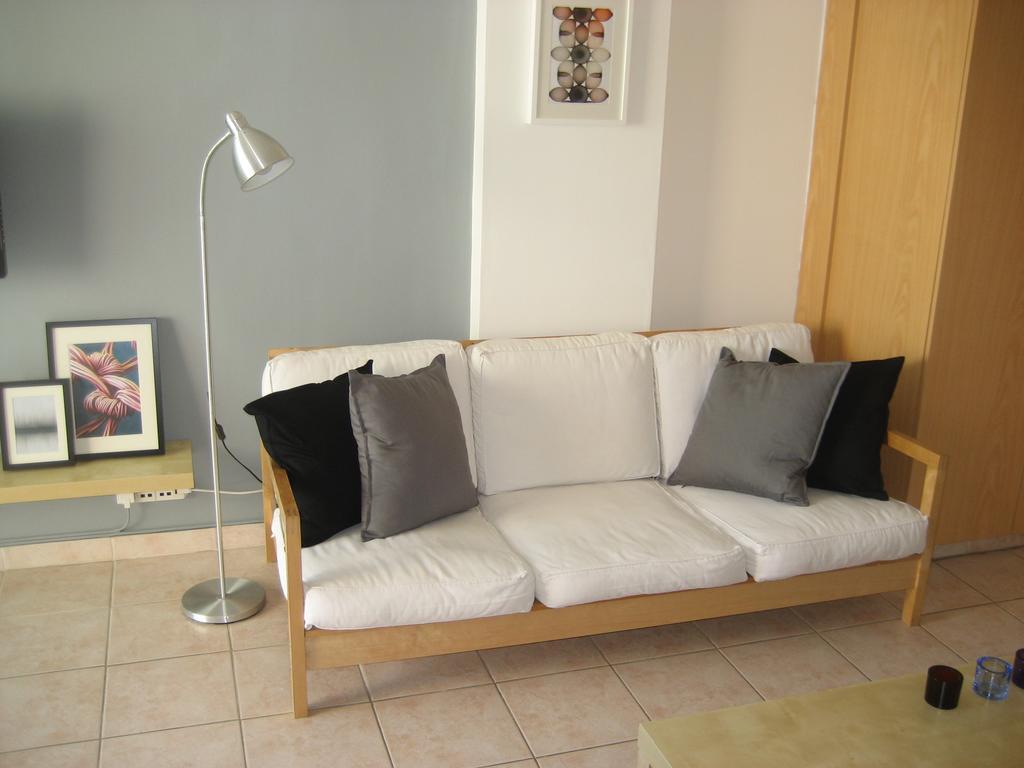 Lykavitos Apartments Nicosia Szoba fotó